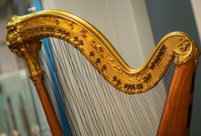 Harfy ve sbírce Národního muzea